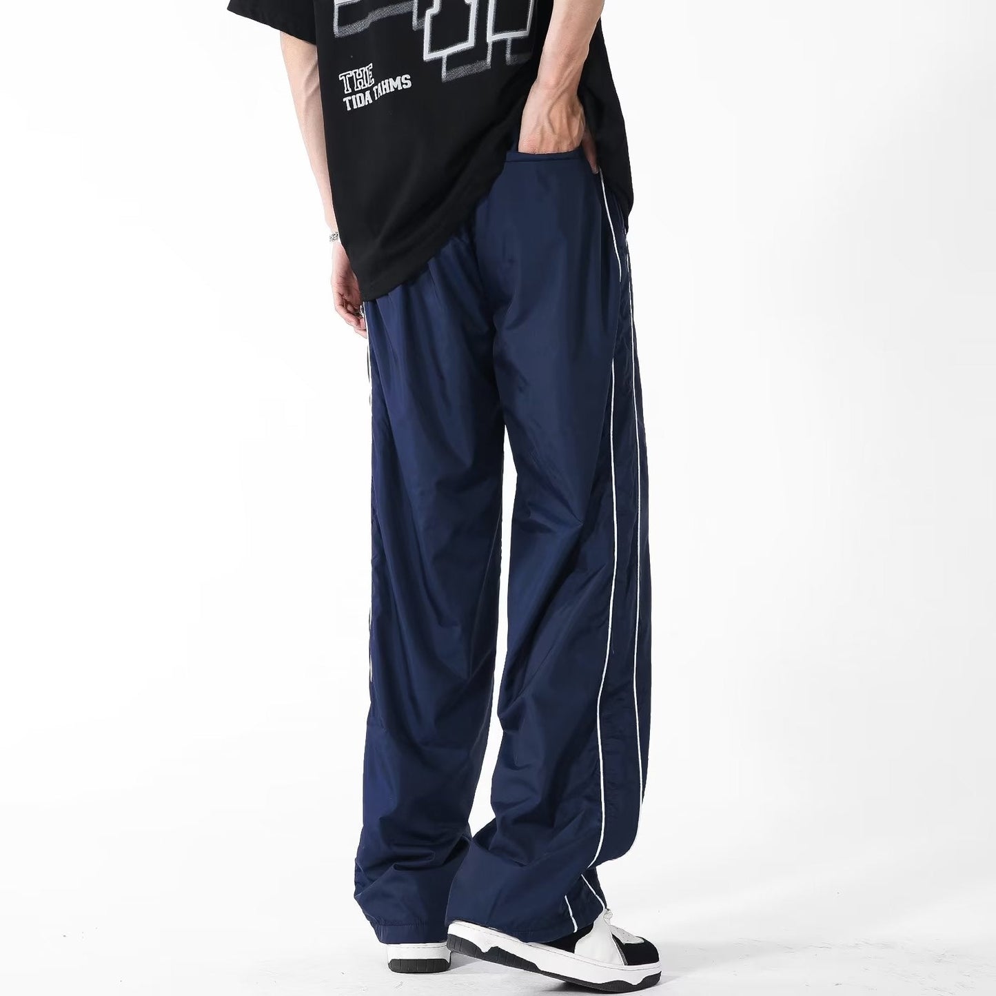 Piping Line Contrast Embroidery Pants