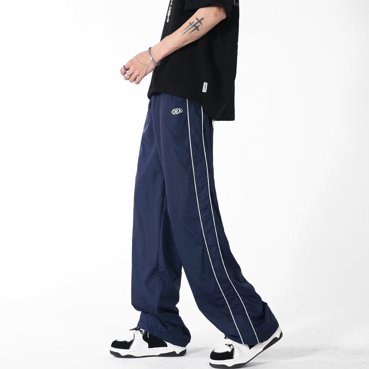 Piping Line Contrast Embroidery Pants