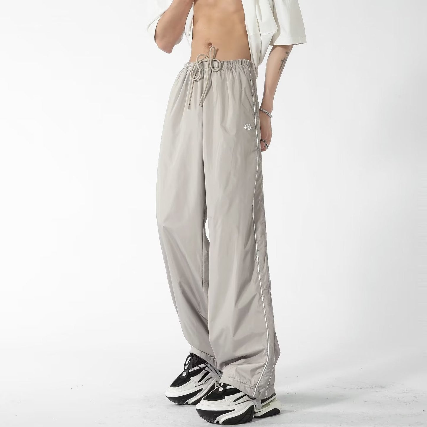 Piping Line Contrast Embroidery Pants