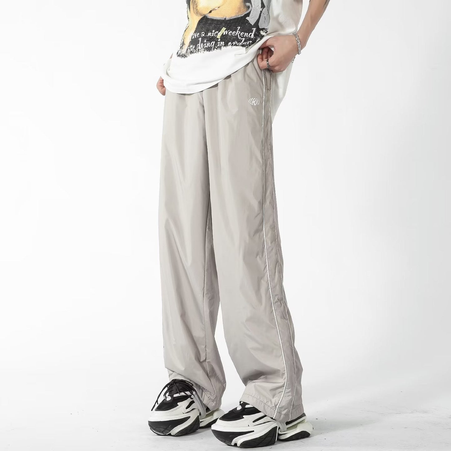 Piping Line Contrast Embroidery Pants