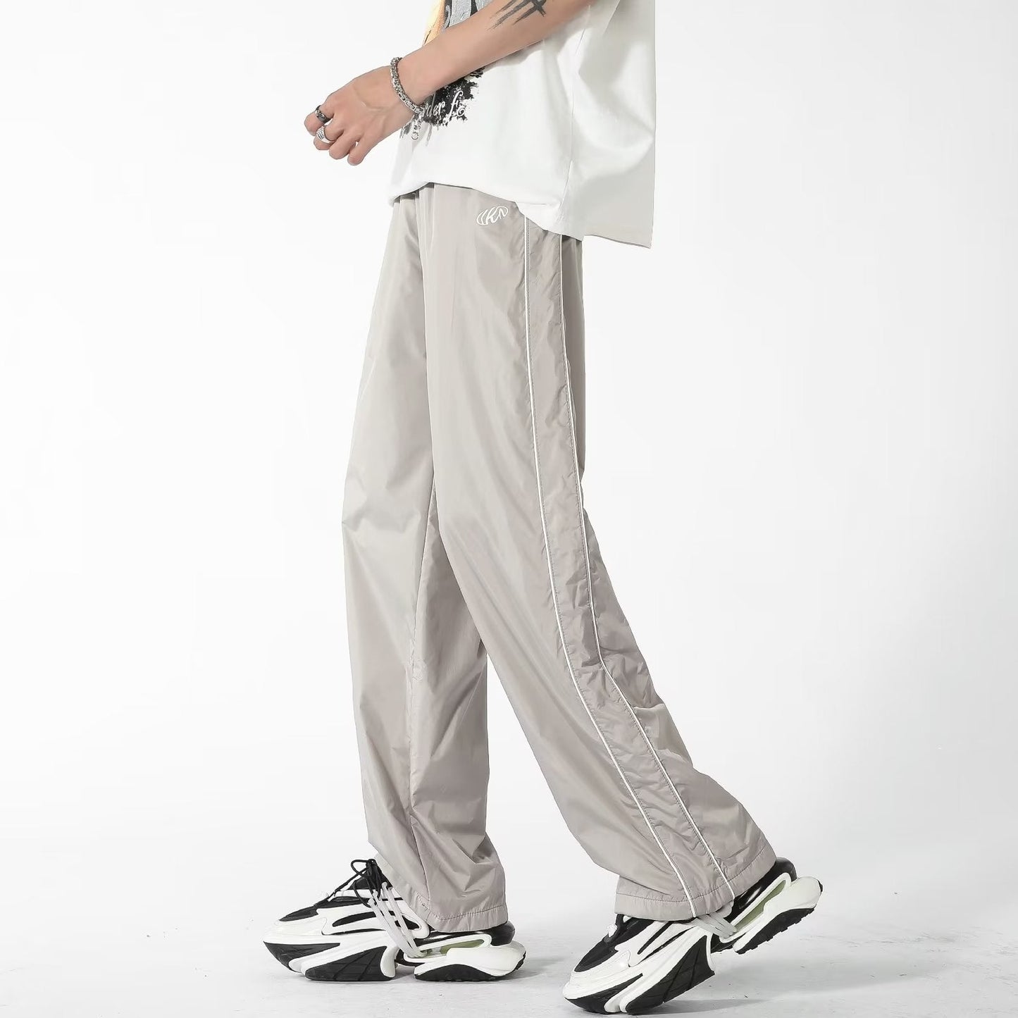 Piping Line Contrast Embroidery Pants