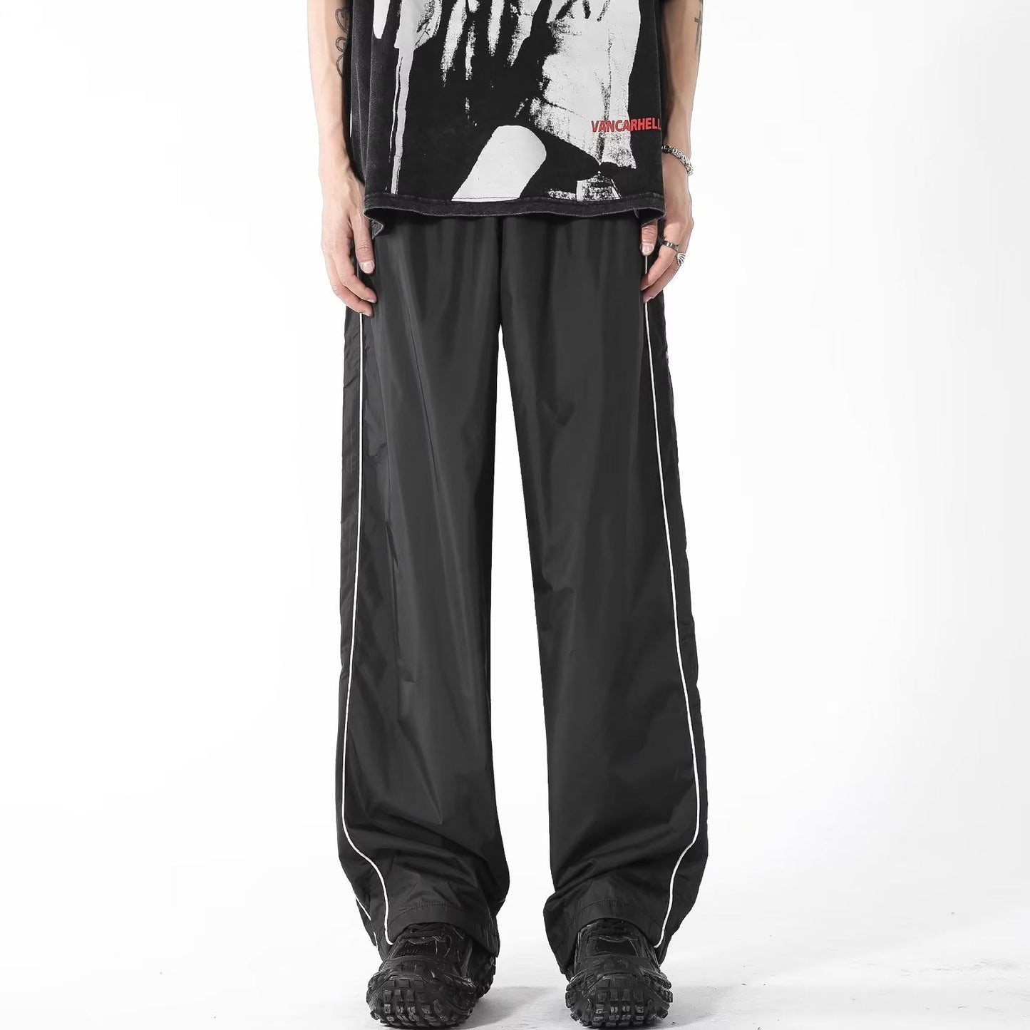 Piping Line Contrast Embroidery Pants