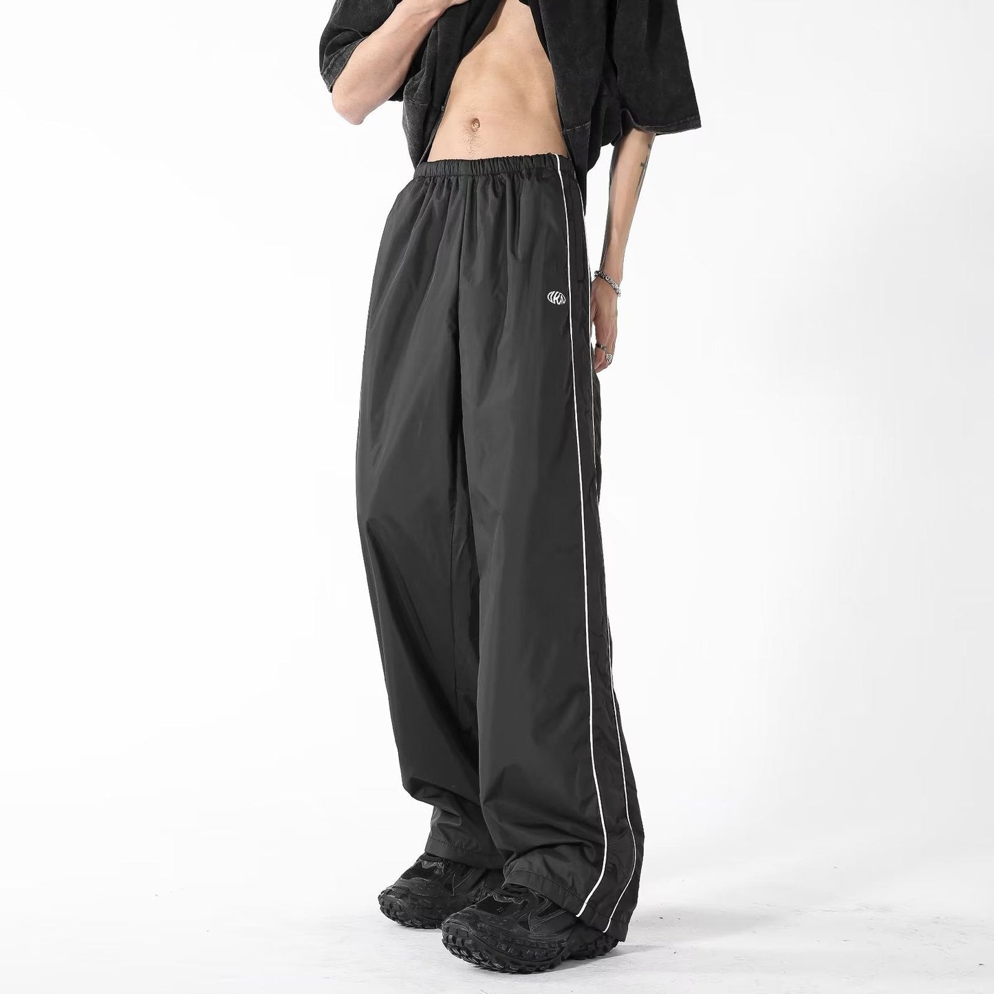 Piping Line Contrast Embroidery Pants